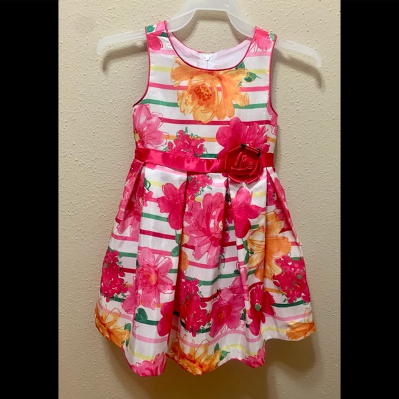 Pretty Dress Girls Size : 2T - Picture 3 of 5
